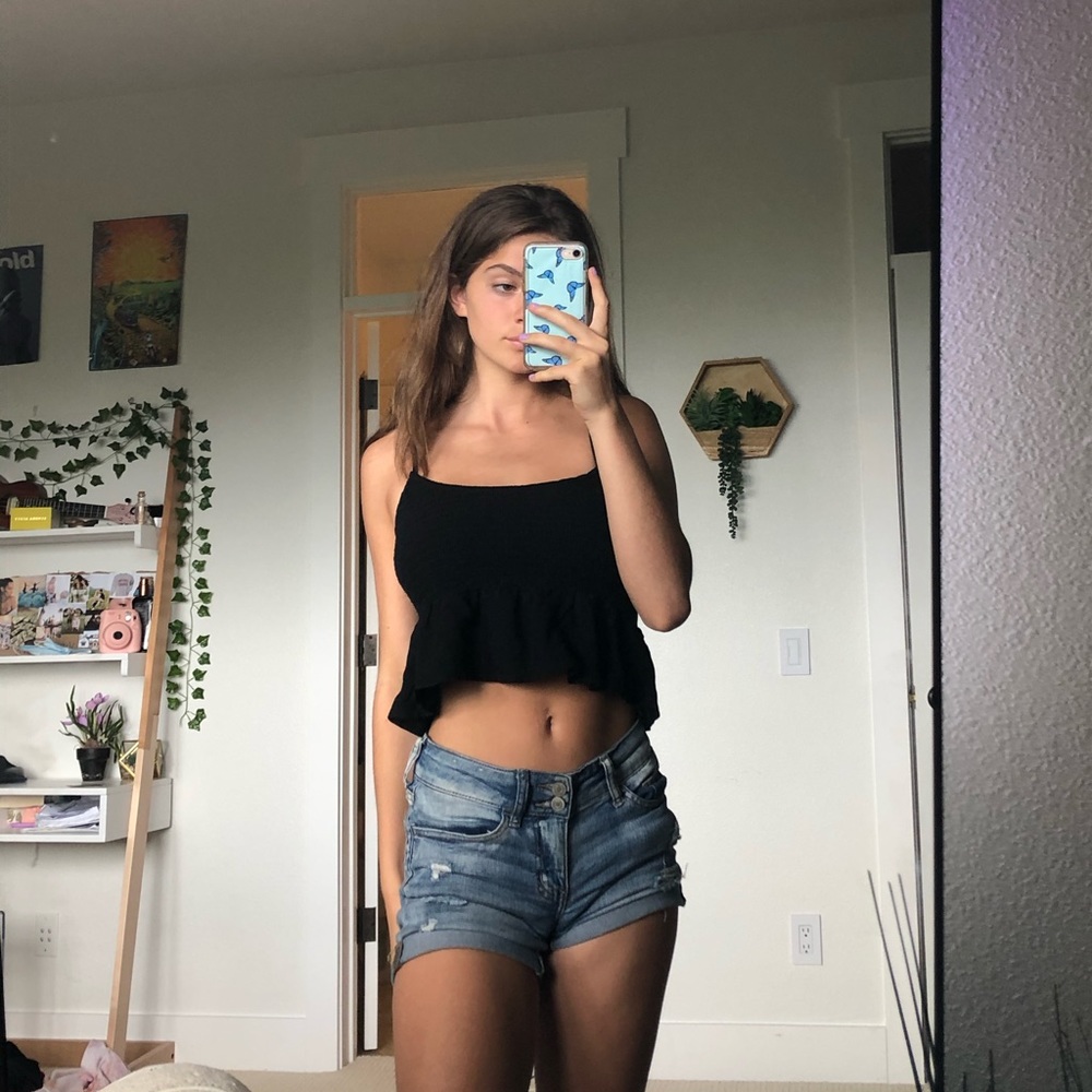 black crop top